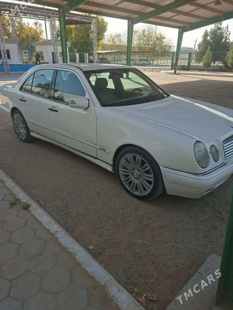 Mercedes-Benz E-Class 2001 - 110 000 TMT - Кака - img 5