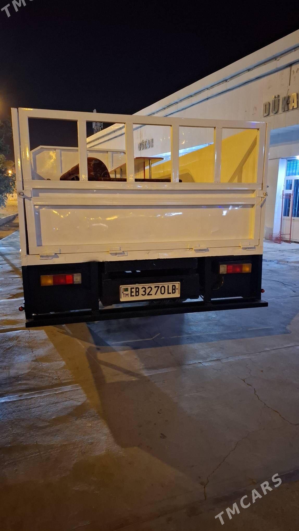 Mitsubishi Fuso 2003 - 250 000 TMT - Туркменабат - img 5