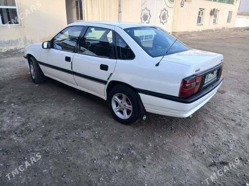 Opel Vectra 1990 - 35 000 TMT - Сейди - img 4