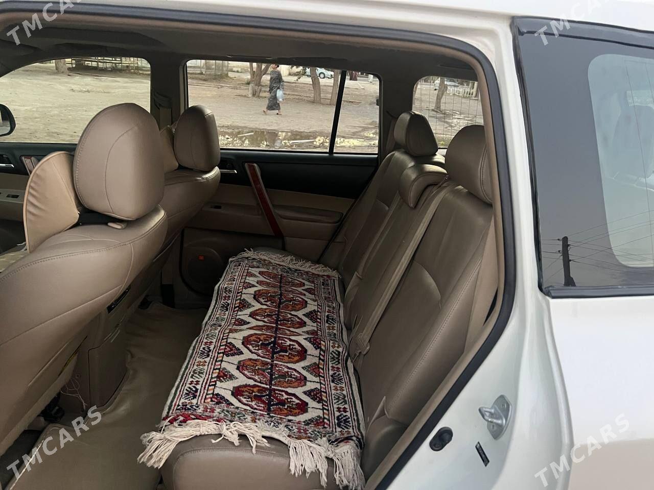 Toyota Highlander 2010 - 295 000 TMT - Мары - img 2