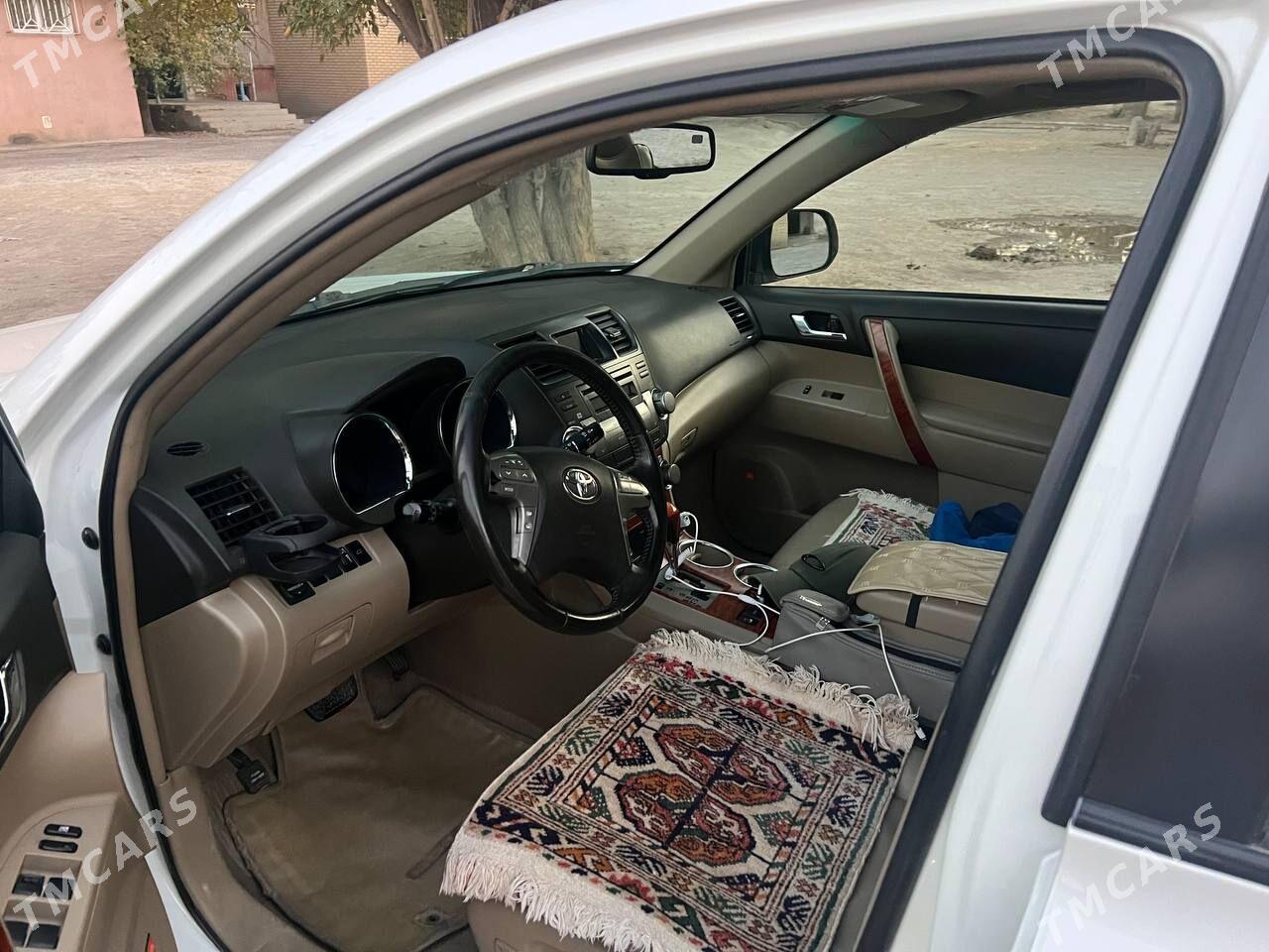 Toyota Highlander 2010 - 295 000 TMT - Мары - img 4