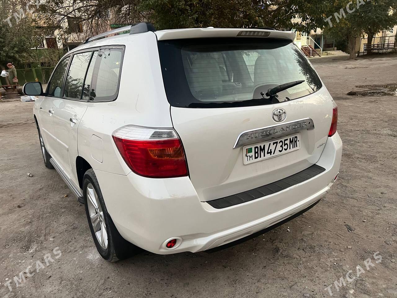 Toyota Highlander 2010 - 295 000 TMT - Мары - img 3