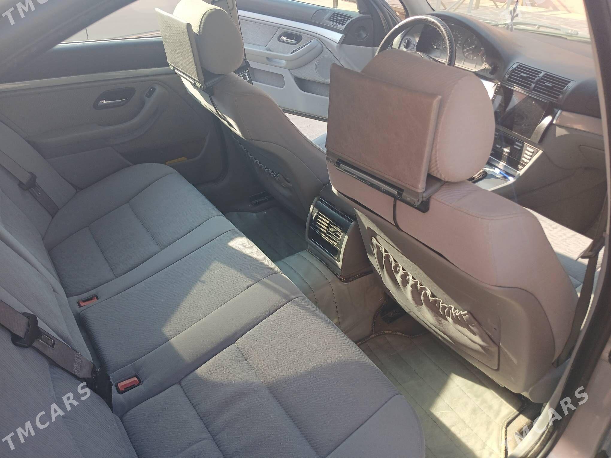 BMW 525 2000 - 130 000 TMT - Гумдаг - img 5