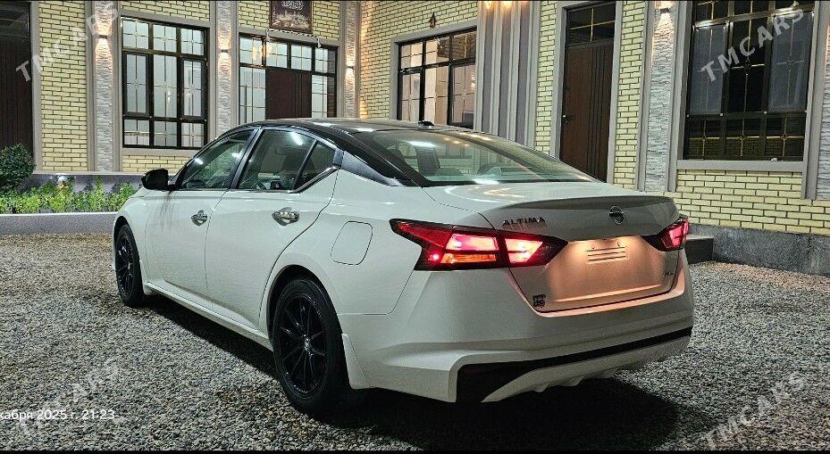 Nissan Altima 2020 - 200 000 TMT - Мары - img 6
