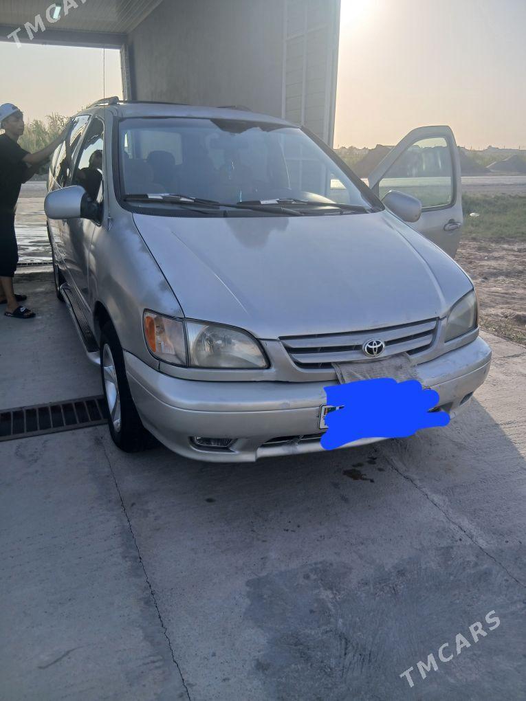 Toyota Sienna 2002 - 120 000 TMT - Мары - img 2