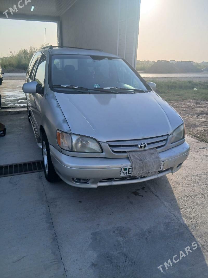 Toyota Sienna 2002 - 120 000 TMT - Мары - img 1