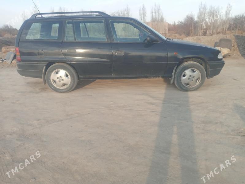 Opel Astra 1994 - 45 000 TMT - Губадаг - img 4