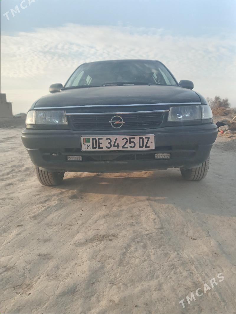 Opel Astra 1994 - 45 000 TMT - Губадаг - img 1