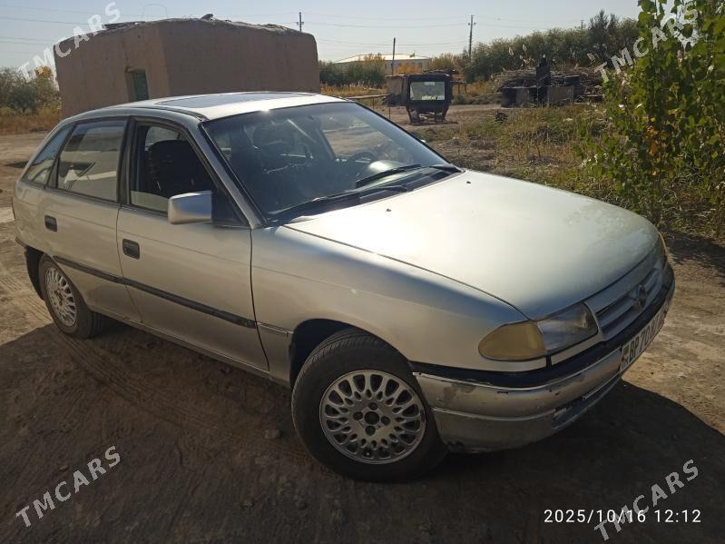 Opel Astra 1992 - 25 000 TMT - Губадаг - img 4
