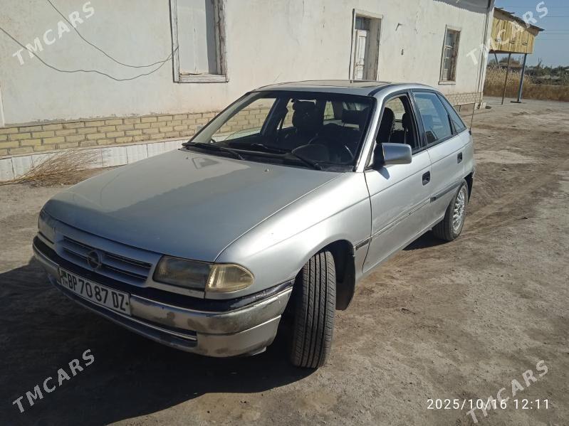 Opel Astra 1992 - 25 000 TMT - Губадаг - img 3