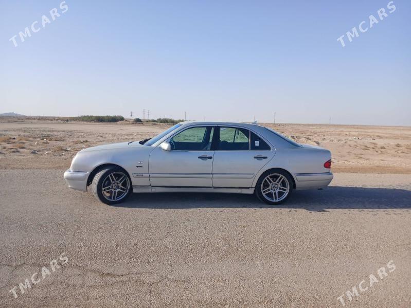 Mercedes-Benz C320 1996 - 90 000 TMT - Гумдаг - img 2