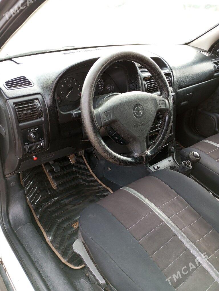 Opel Astra 2001 - 90 000 TMT - Губадаг - img 9