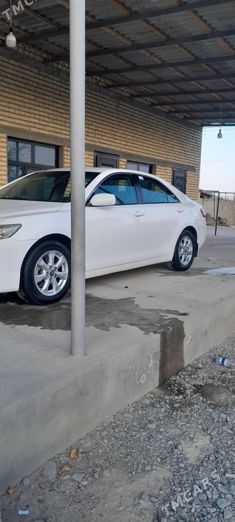 Toyota Camry 2010 - 200 000 TMT - Гёкдепе - img 2