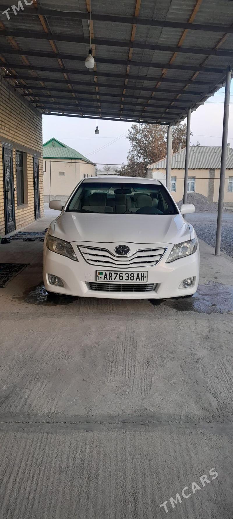 Toyota Camry 2010 - 200 000 TMT - Гёкдепе - img 3
