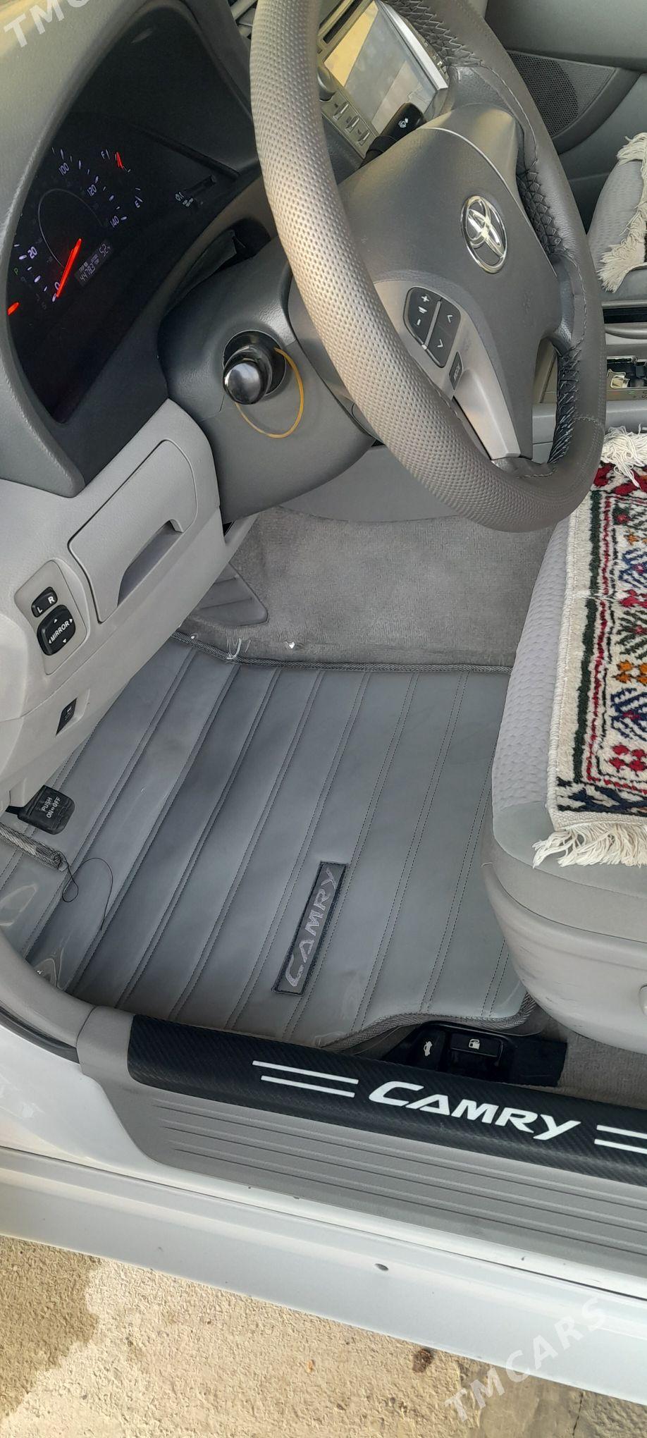 Toyota Camry 2010 - 200 000 TMT - Гёкдепе - img 5