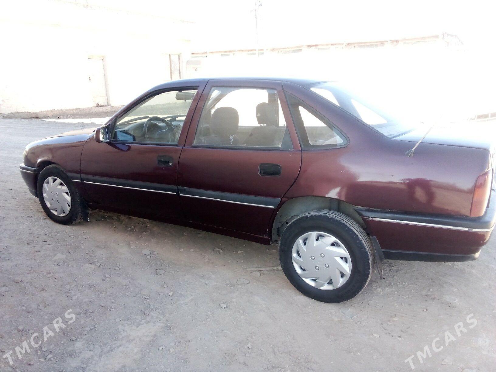 Opel Vectra 1991 - 40 000 TMT - Губадаг - img 8