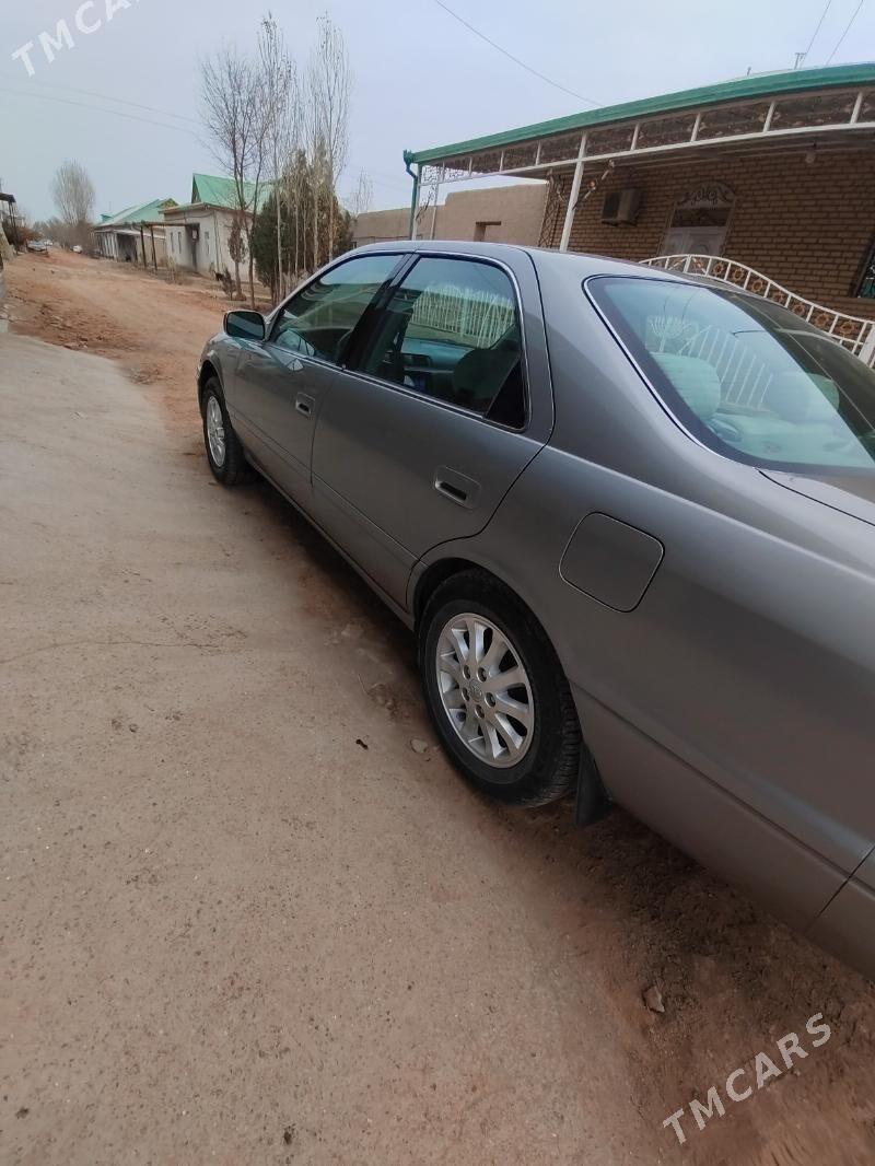Toyota Camry 2001 - 170 000 TMT - Гурбансолтан Едже - img 6