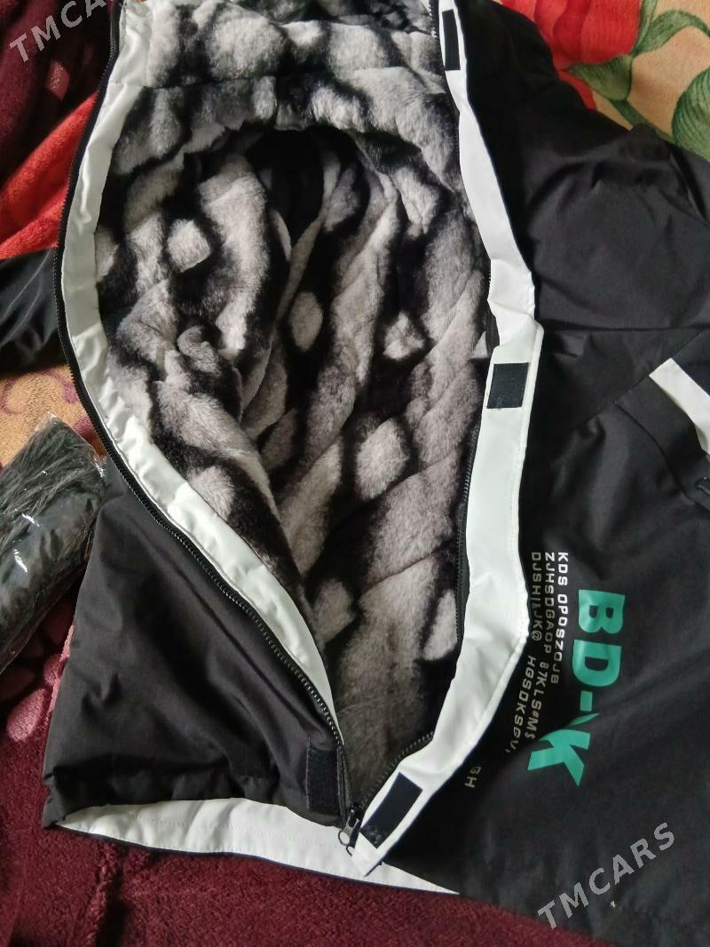 kurtka - Гурбансолтан Едже - img 4