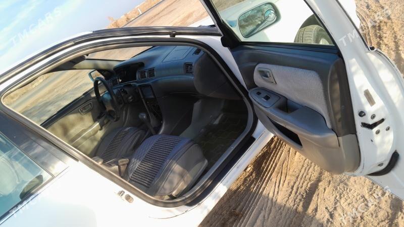 Toyota Camry 2000 - 130 000 TMT - Кёнеургенч - img 5