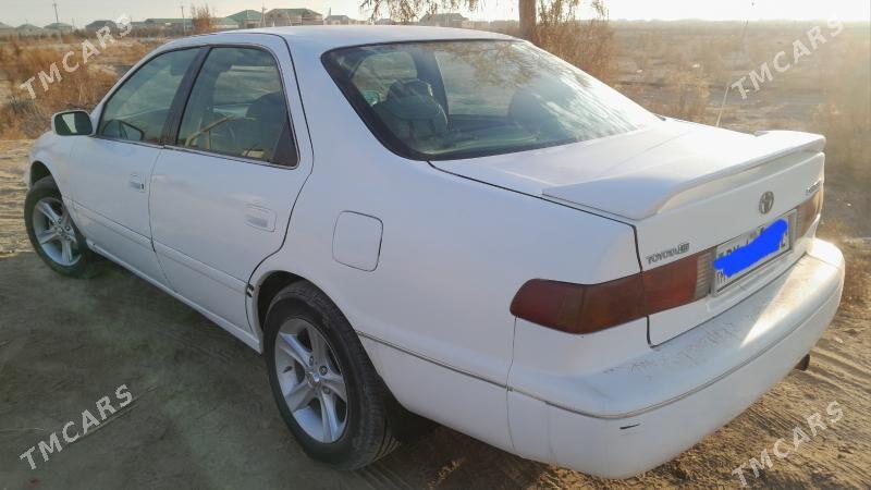 Toyota Camry 2000 - 130 000 TMT - Кёнеургенч - img 3