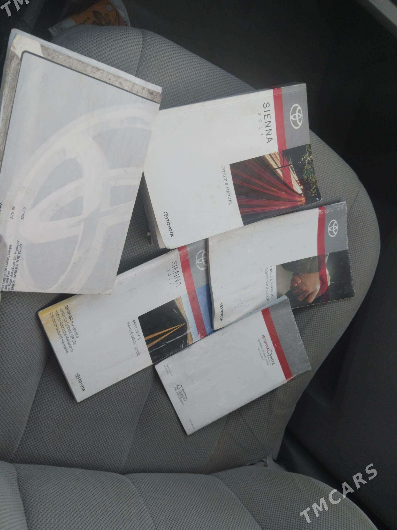 Toyota Sienna 2011 - 300 000 TMT - Gurbansoltan Eje - img 4