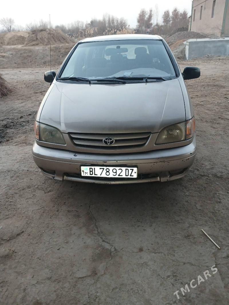 Toyota Sienna 2002 - 160 000 TMT - Гурбансолтан Едже - img 4