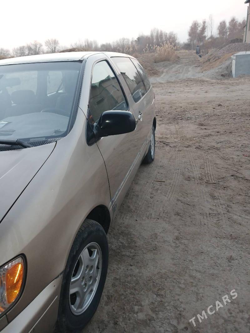Toyota Sienna 2002 - 160 000 TMT - Гурбансолтан Едже - img 3