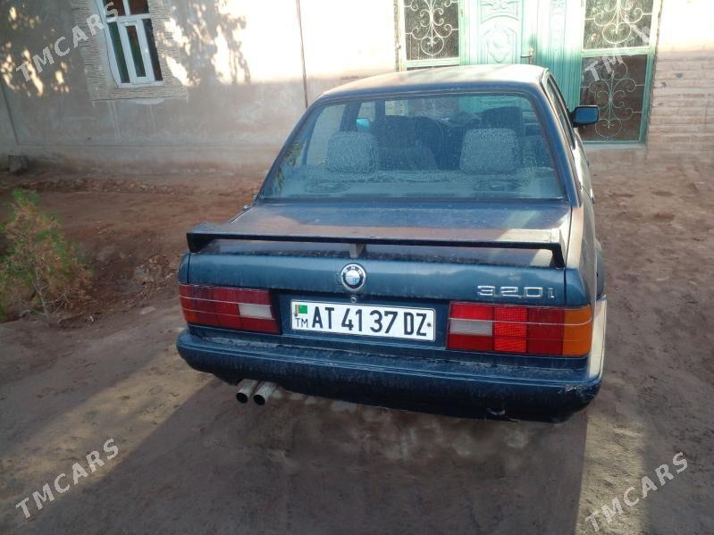 BMW 320 1991 - 15 000 TMT - Гурбансолтан Едже - img 4