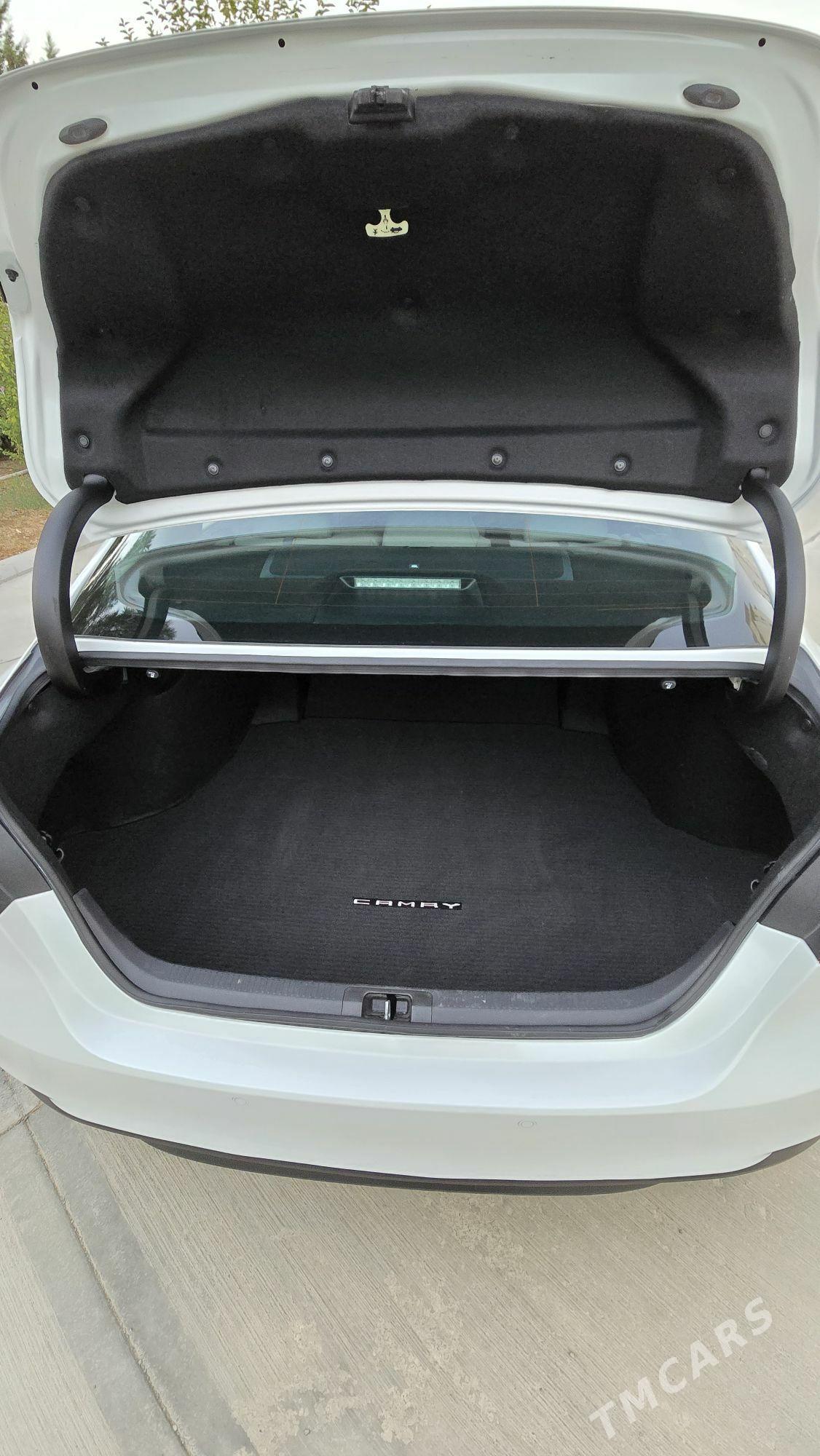 Toyota Camry 2022 - 485 000 TMT - Ашхабад - img 8