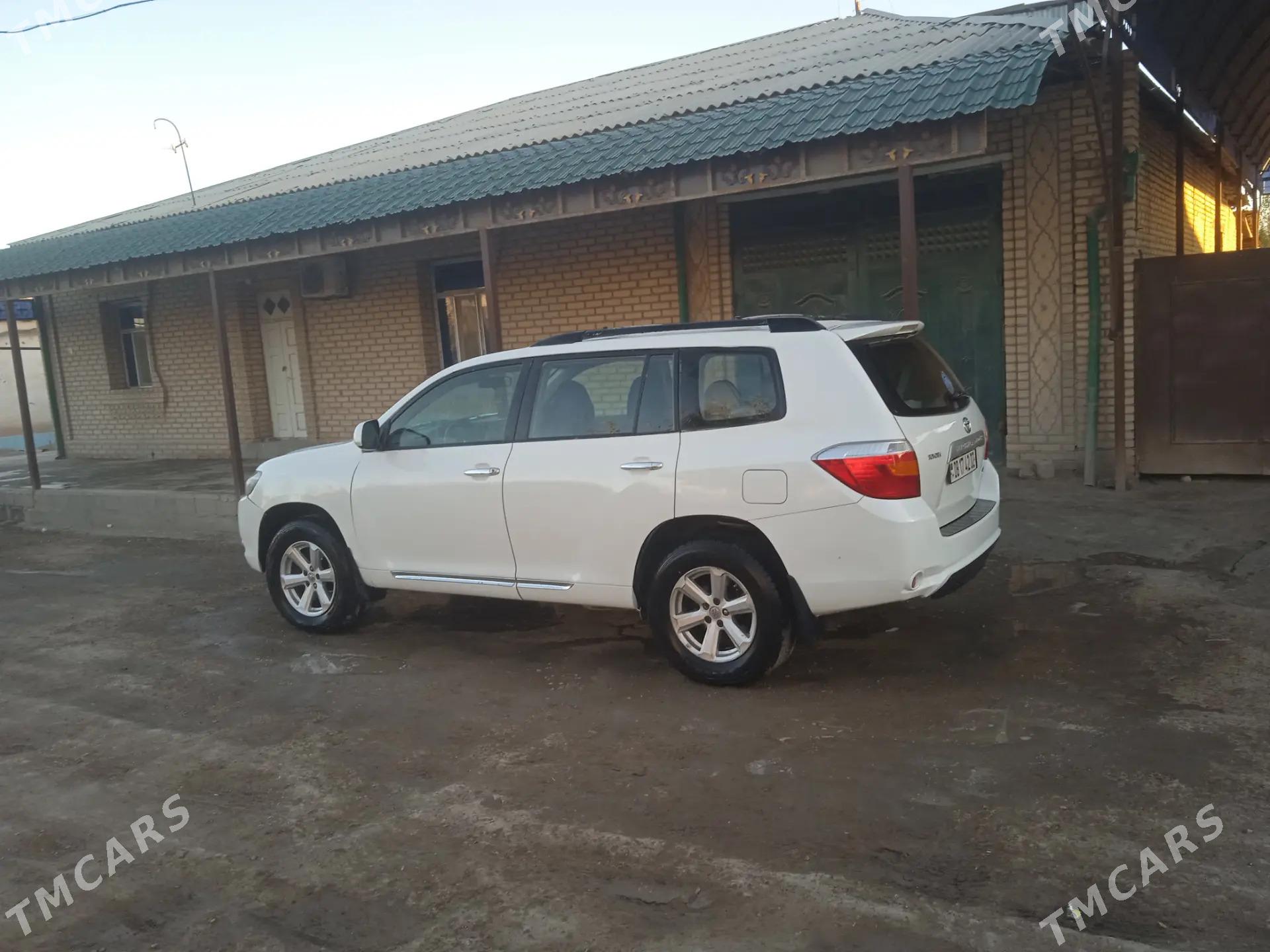 Toyota Highlander 2008 - 250 000 TMT - Дашогуз - img 3
