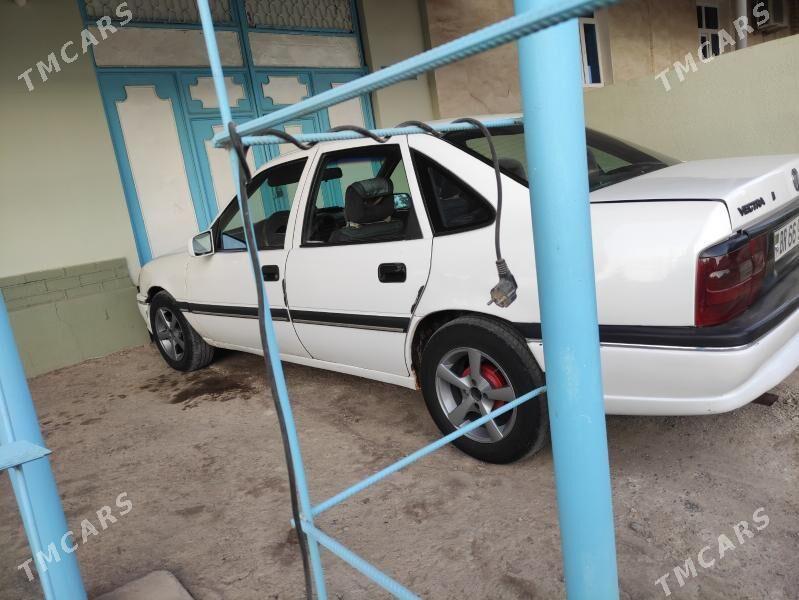 Opel Vectra 1993 - 35 000 TMT - Губадаг - img 2
