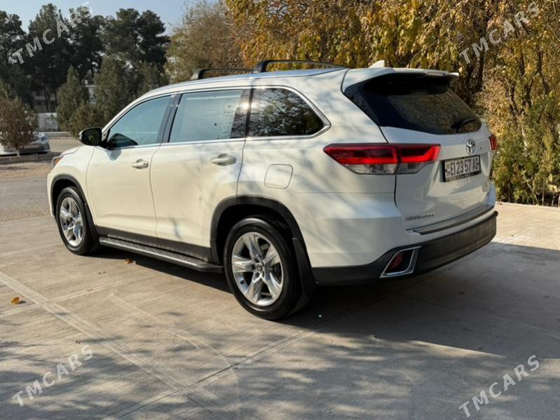 Toyota Highlander 2018 - 445 000 TMT - Ашхабад - img 3