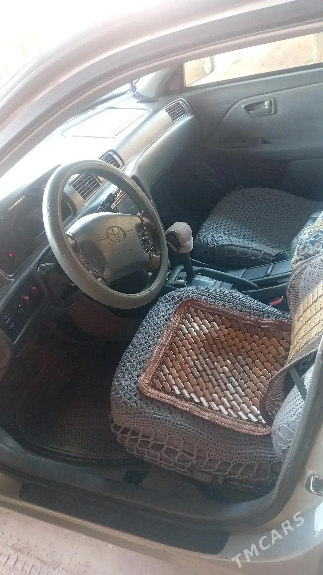 Toyota Camry 2000 - 180 000 TMT - Saýat - img 4