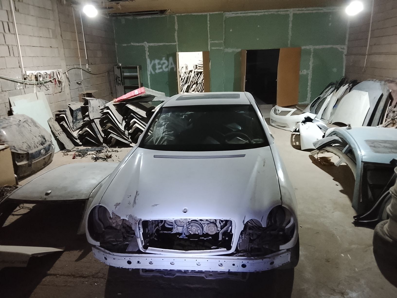 karopka w210 mersedes 4 500 TMT - Бедев - img 5