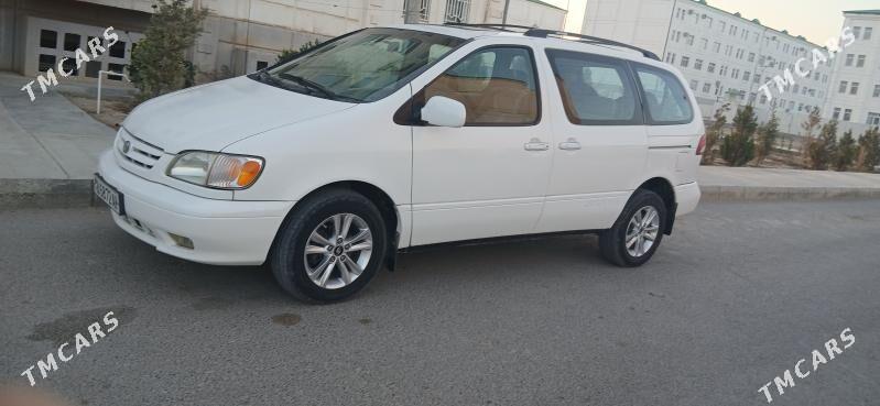 Toyota Sienna 2002 - 755 000 TMT - Теджен - img 2