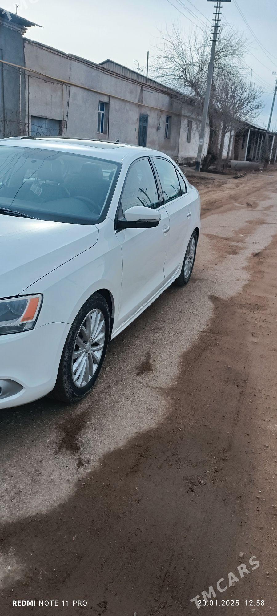 Volkswagen Jetta 2011 - 140 000 TMT - Gurbansoltan Eje - img 2