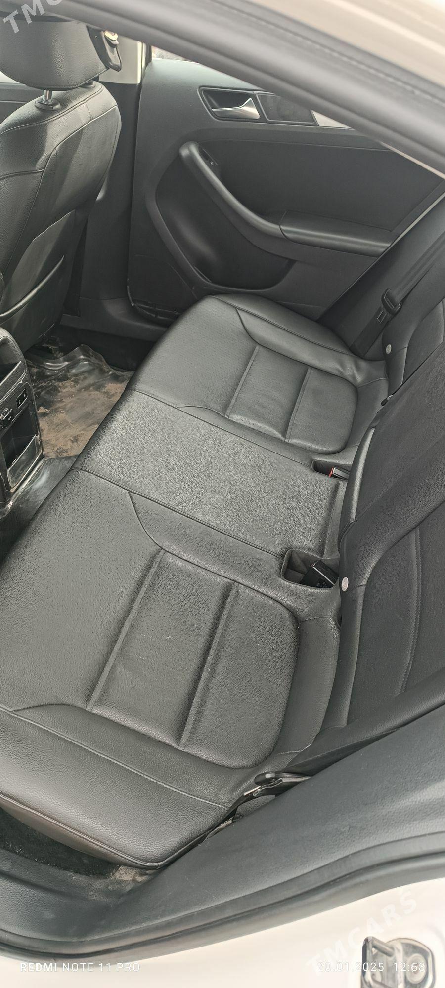 Volkswagen Jetta 2011 - 140 000 TMT - Gurbansoltan Eje - img 5