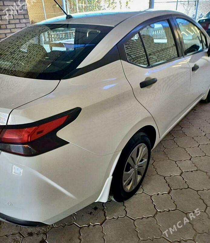 Nissan Versa 2021 - 170 000 TMT - Halaç - img 5