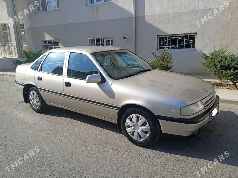 Opel Vectra 1990 - 33 000 TMT - Мары - img 3