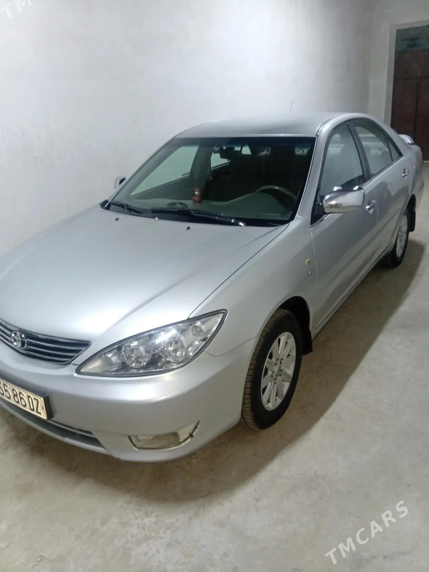 Toyota Camry 2004 - 180 000 TMT - Дашогуз - img 3