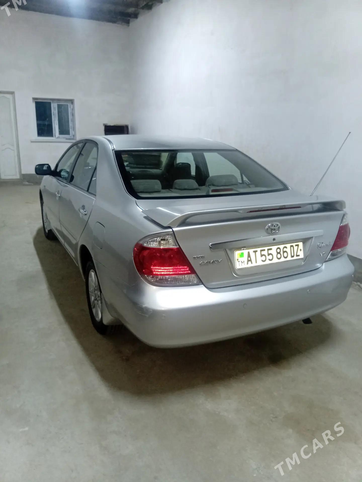 Toyota Camry 2004 - 180 000 TMT - Дашогуз - img 4