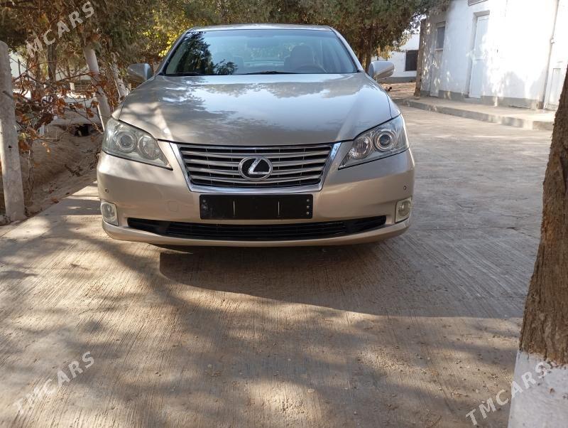 Lexus ES 350 2010 - 240 000 TMT - Теджен - img 3