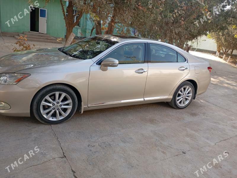 Lexus ES 350 2010 - 240 000 TMT - Теджен - img 4