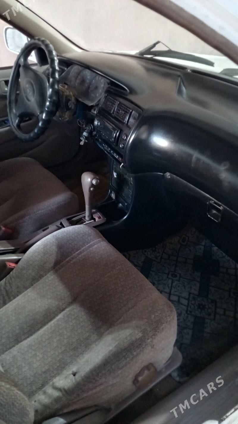 Toyota Corolla 1995 - 25 000 TMT - Türkmenabat - img 2