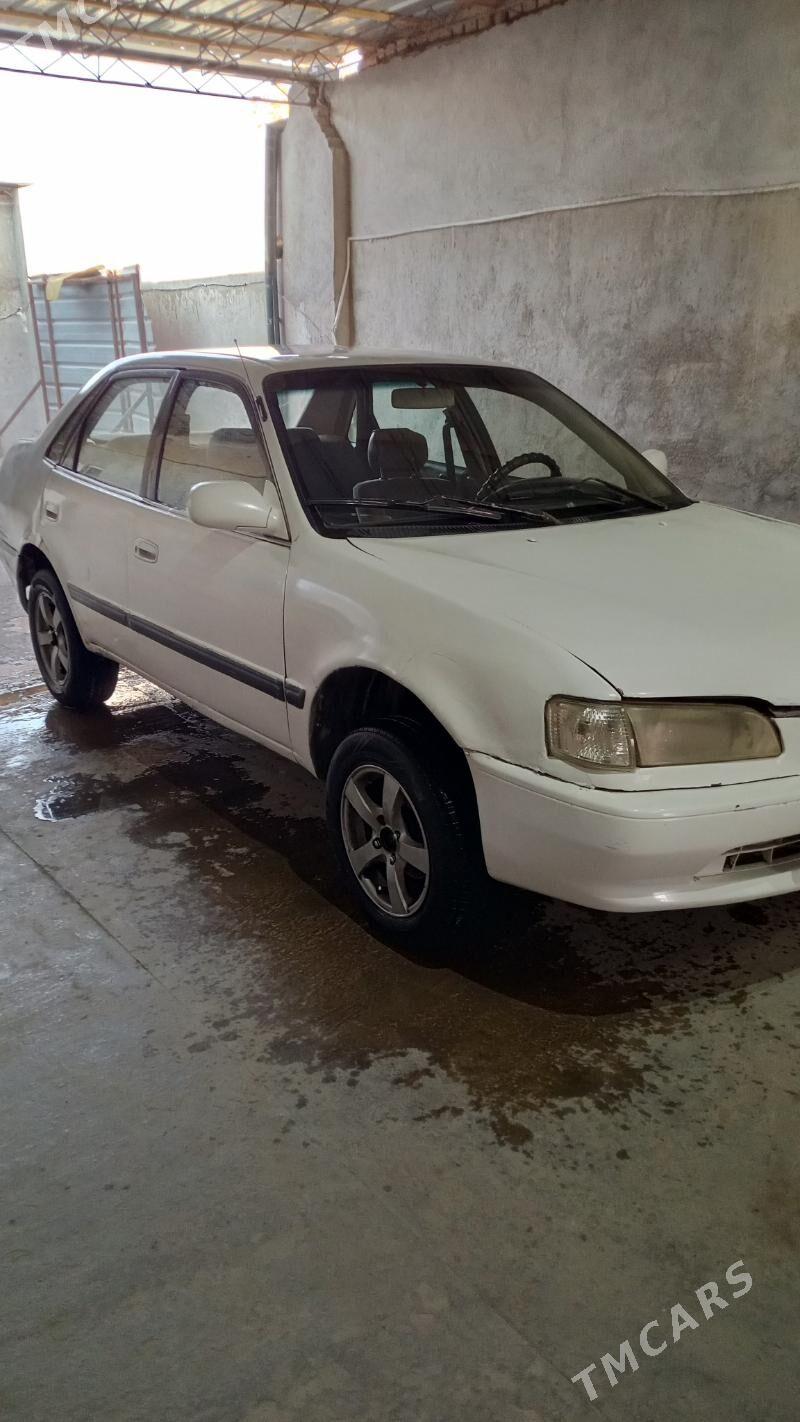 Toyota Corolla 1995 - 25 000 TMT - Türkmenabat - img 4