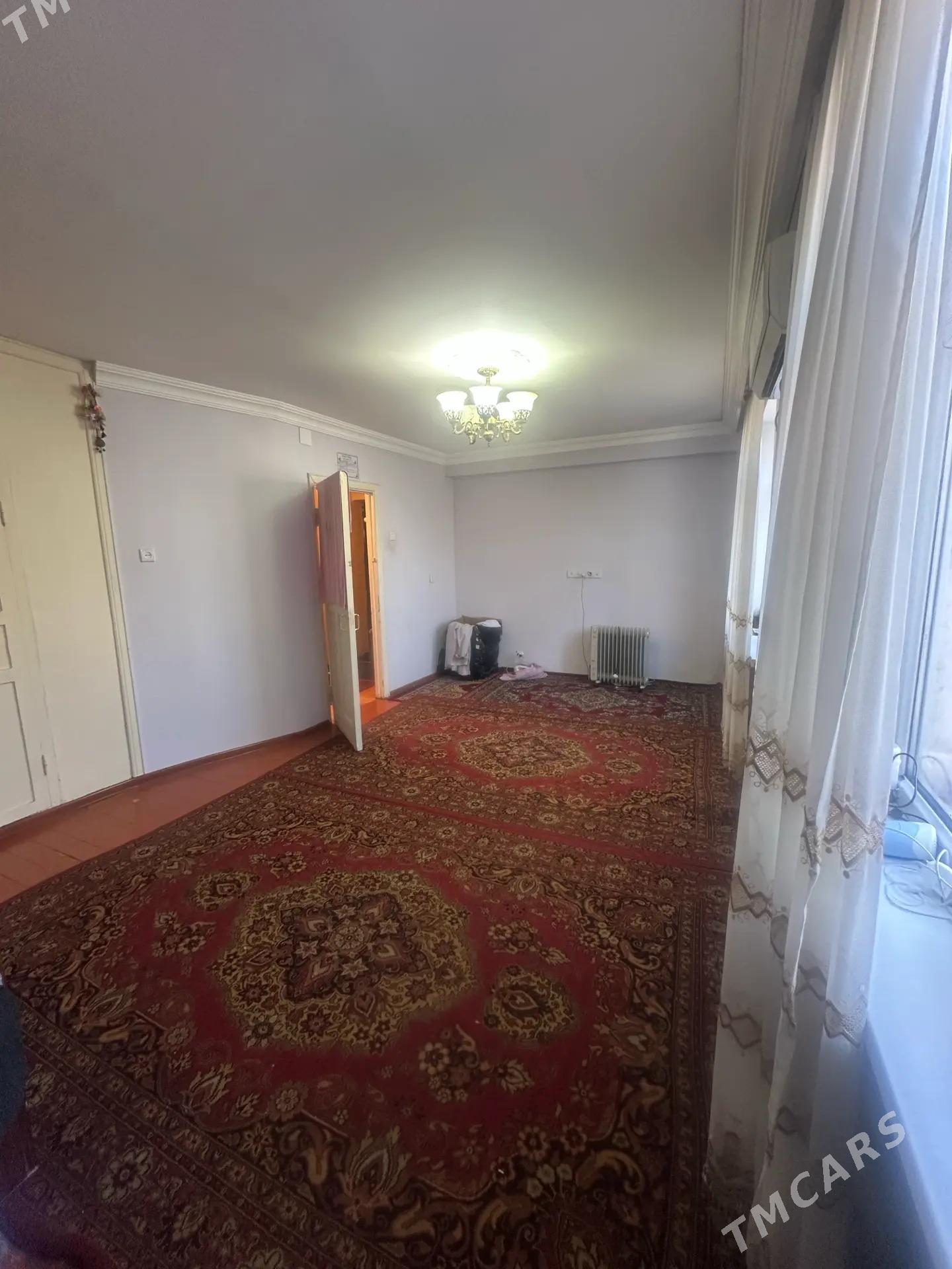 5mkr 3/3 3 komnat - 5 мкр - img 2