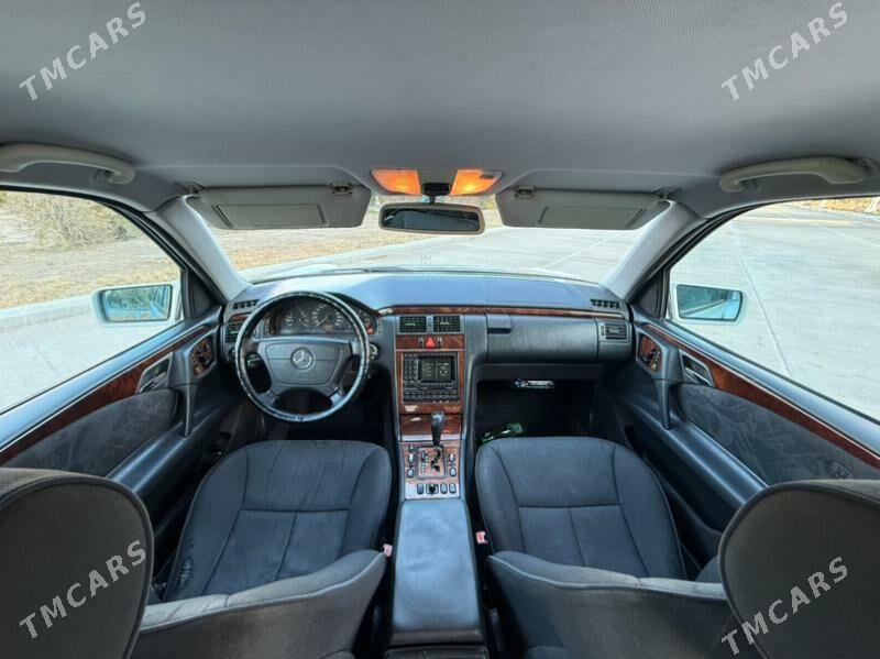 Mercedes-Benz E55 AMG 2000 - 125 000 TMT - Балканабат - img 5