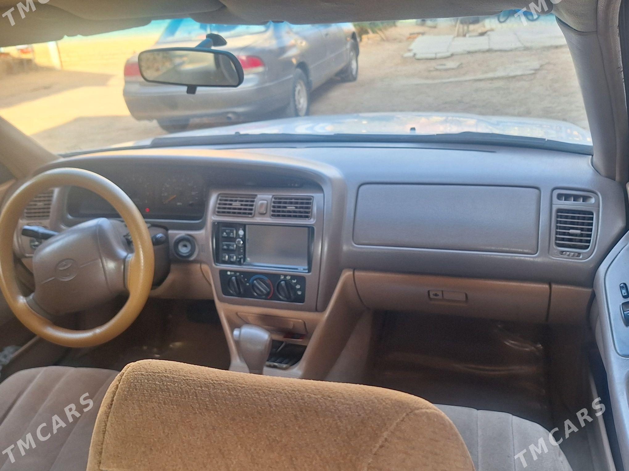 Toyota Avalon 1996 - 130 000 TMT - Мары - img 2