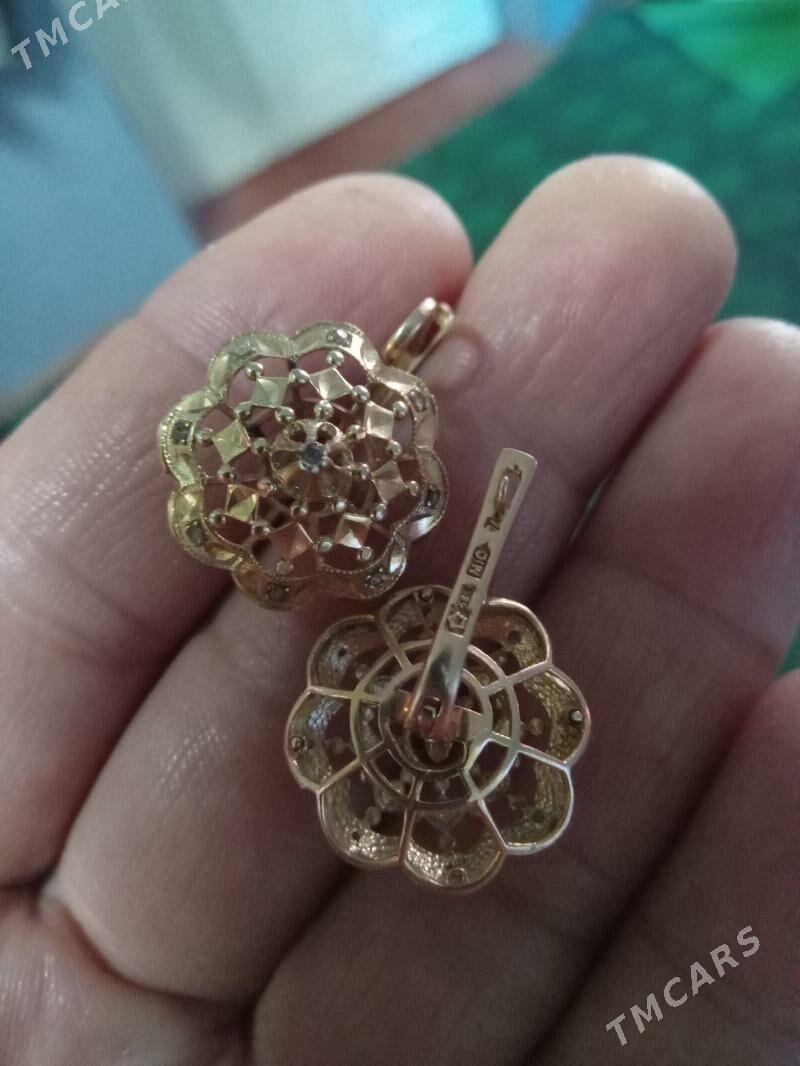 gyzyl - Кёнеургенч - img 1