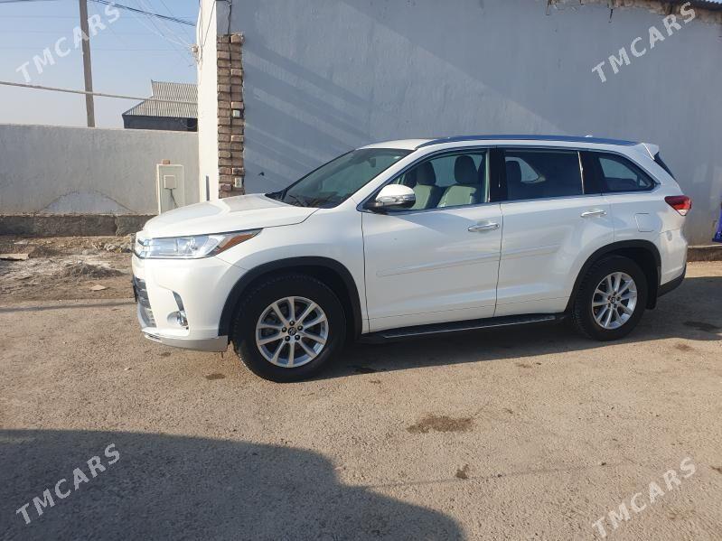 Toyota Highlander 2019 - 480 000 TMT - Теджен - img 5